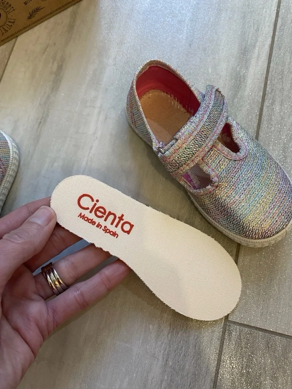 NWT Cienta Rainbow Sparkle Mary Jane T-Strap Mary Jane Sneaker toddler girl 6.5